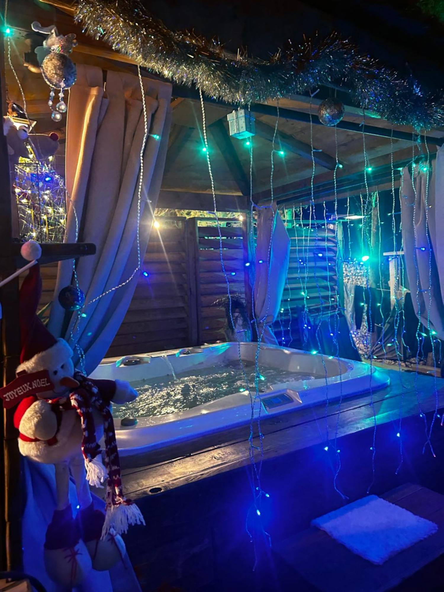 Les Chambres De Paulette Chambres A Theme Jack Sparrow Сент-Мари-ла-Мер Экстерьер фото